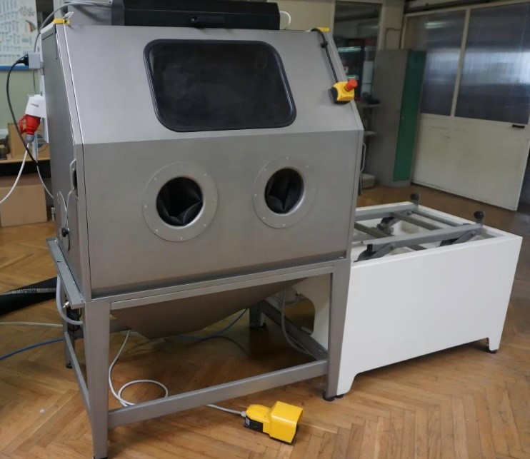 Дробеструйная камера с поворотным столом LSB1200-500A